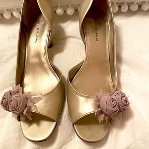 Bandolino Pouty shoes in Champagne